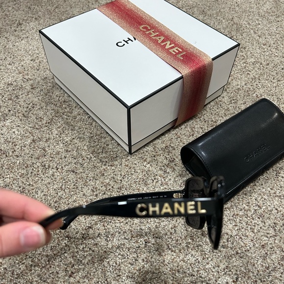 CHANEL Square Sunglasses - Black with Logo - Picture 5 of 11